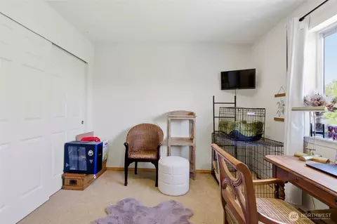 Bedroom - 14005 Cedar Ct, Sultan, WA 98294 photo 2 of 8