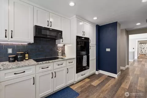 Kitchen - 2525 149th Ct SE, Mill Creek, WA 98012 photo 4 of 5