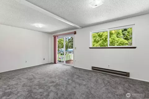Living - 15406 24th Ave E, Tacoma, WA 98445 photo 6 of 8