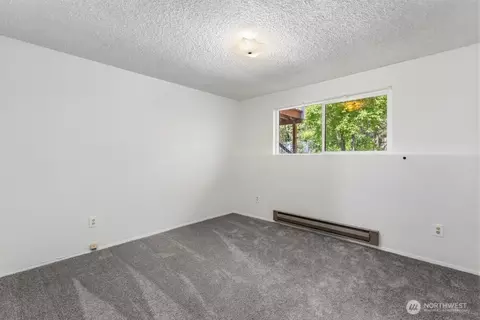 Bedroom - 15406 24th Ave E, Tacoma, WA 98445 photo 8 of 8