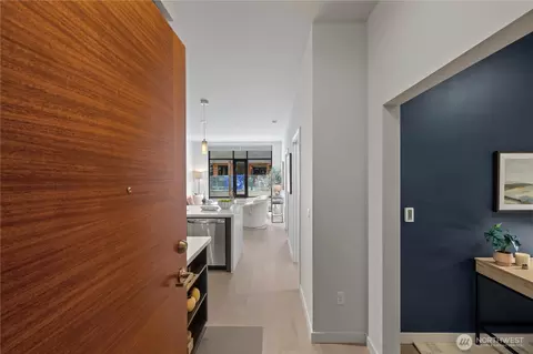 1760 NW 56th St #122, Seattle, WA 98107