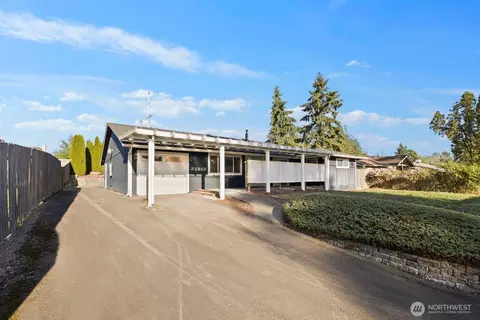 32828 22nd Ave SW, Federal Way, WA 98023