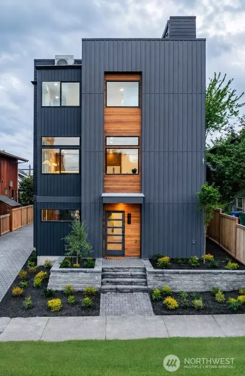 4531 Corliss Ave N, Seattle, WA 98103