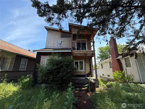 6242 Flora Ave S, Seattle, WA 98108