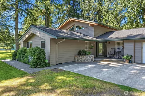 117 River Ln, Toledo, WA 98591