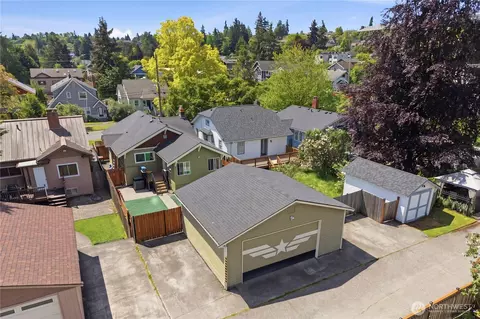 View/Area - 710 N 68th St, Seattle, WA 98103 photo 2 of 7