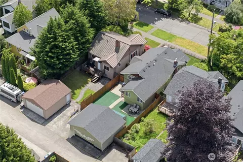 View/Area - 710 N 68th St, Seattle, WA 98103 photo 3 of 7