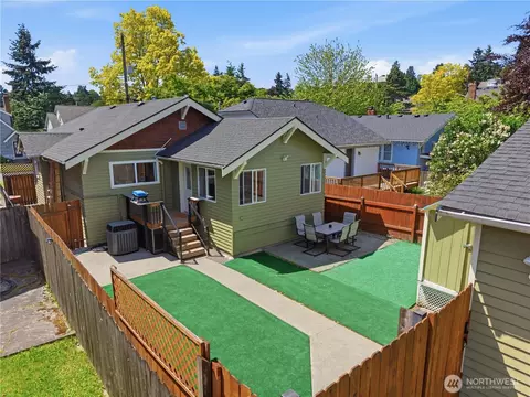 Exterior - 710 N 68th St, Seattle, WA 98103 photo 6 of 8