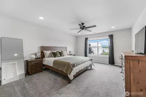 Bedroom - 205 Roberts St NE, Orting, WA 98360 photo 1 of 6