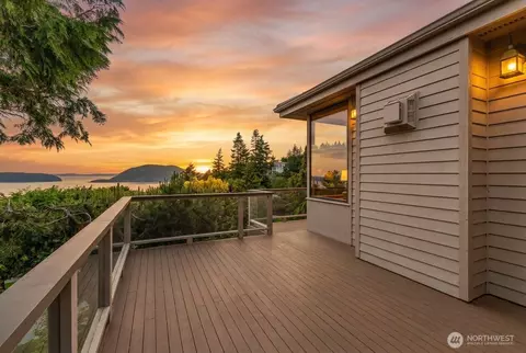 11599 Coronado Dr, Anacortes, WA 98221
