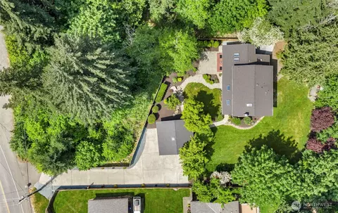 View/Area - 121 W Winesap Rd, Bothell, WA 98012 photo 1 of 2