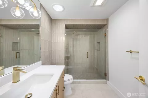 Bath - 121 W Winesap Rd, Bothell, WA 98012 photo 1 of 3