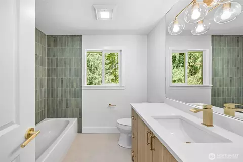 Bath - 121 W Winesap Rd, Bothell, WA 98012 photo 2 of 3