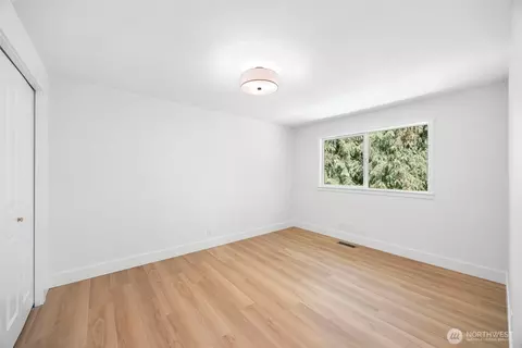 Bedroom - 121 W Winesap Rd, Bothell, WA 98012 photo 3 of 3