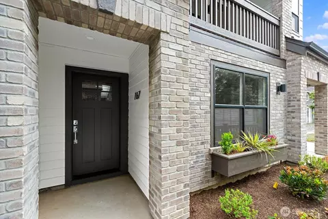 767 7th Ave NW, Issaquah, WA 98027