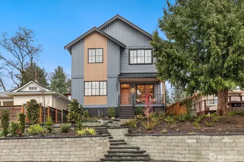 3032 NE Blakeley St, Seattle, WA 98105