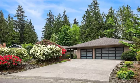 910 145th Pl NE, Bellevue, WA 98007