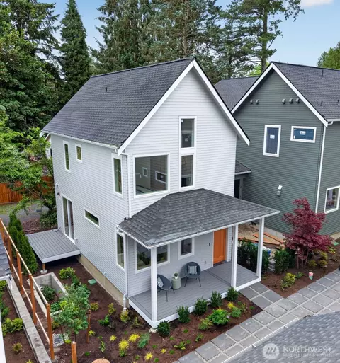 11739 40th Ave NE #B, Seattle, WA 98125