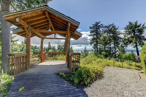 8106 53rd Ave W #A, Mukilteo, WA 98275