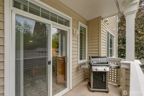 Exterior - 15300 112th Ave NE #A204, Bothell, WA 98011 photo 3 of 7