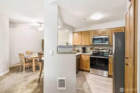 Kitchen - 15300 112th Ave NE #A204, Bothell, WA 98011 photo 5 of 5