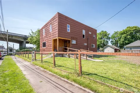 309 NW 2nd Ave, Kelso, WA 98626