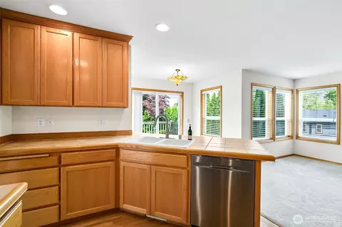 Kitchen - 18410 11th Dr SE, Bothell, WA 98012 photo 2 of 4