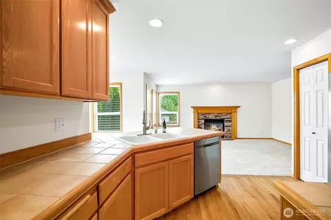 Kitchen - 18410 11th Dr SE, Bothell, WA 98012 photo 1 of 4