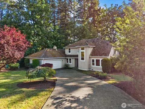 8561 135th Ave SE, Newcastle, WA 98059