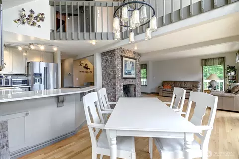 Dining - 4914 Dover St, Everett, WA 98203 photo 2 of 2