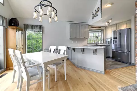 Dining - 4914 Dover St, Everett, WA 98203 photo 1 of 2