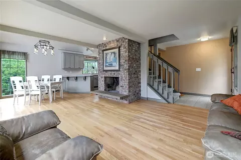 Living - 4914 Dover St, Everett, WA 98203 photo 3 of 5