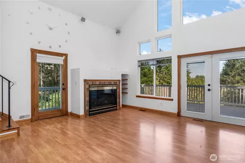 Living - 110 E Glacier Crest Rd, Grapeview, WA 98546 photo 3 of 6