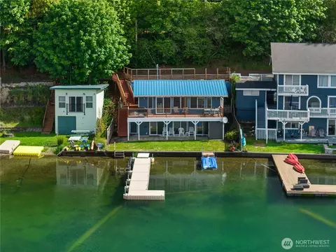 2103 Summit Lake Shore Rd NW, Olympia, WA 98502