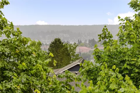 3400 Narrows View Ln NE #104, Bremerton, WA 98310