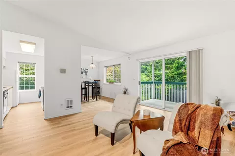 1830 S 336th St #A201, Federal Way, WA 98003