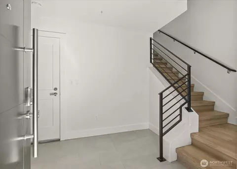 Entry Way - 9632 NE 183rd St #A, Bothell, WA 98011 photo 1 of 1
