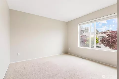 Bedroom - 3919 154th Pl SE, Bothell, WA 98012 photo 5 of 5