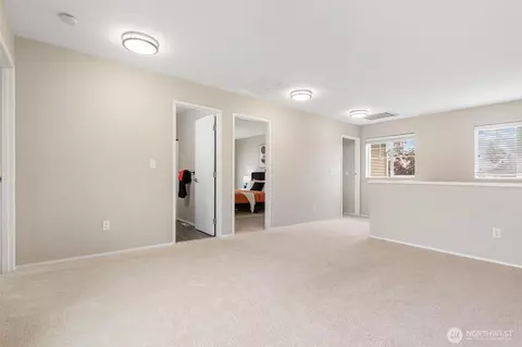Entry Way - 3919 154th Pl SE, Bothell, WA 98012 photo 5 of 5