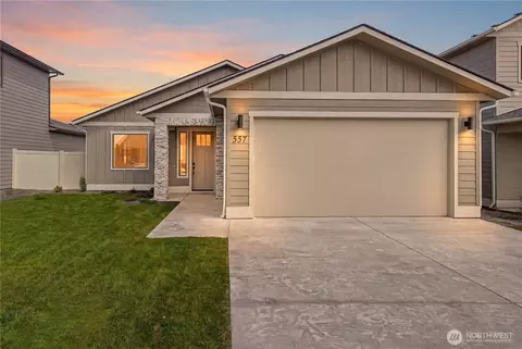 557 S Perry Ave, East Wenatchee, WA 98802