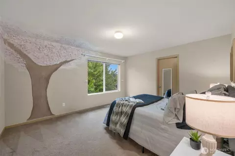 Bedroom - 20489 Rustic View Rd SE, Monroe, WA 98272 photo 4 of 7