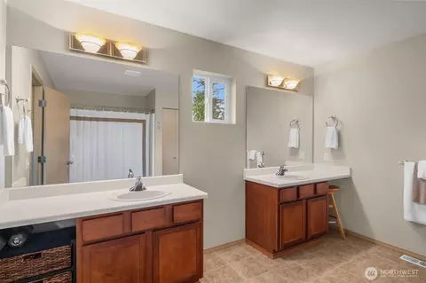 Bath - 20489 Rustic View Rd SE, Monroe, WA 98272 photo 3 of 3