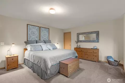 Bedroom - 20489 Rustic View Rd SE, Monroe, WA 98272 photo 2 of 7
