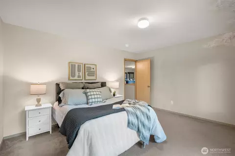 Bedroom - 20489 Rustic View Rd SE, Monroe, WA 98272 photo 5 of 7