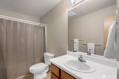 Bath - 20489 Rustic View Rd SE, Monroe, WA 98272 photo 1 of 3