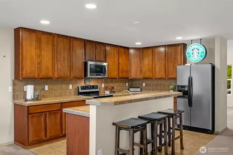 Kitchen - 20489 Rustic View Rd SE, Monroe, WA 98272 photo 1 of 2