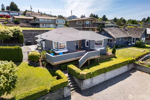 701 37th St, Anacortes, WA 98221