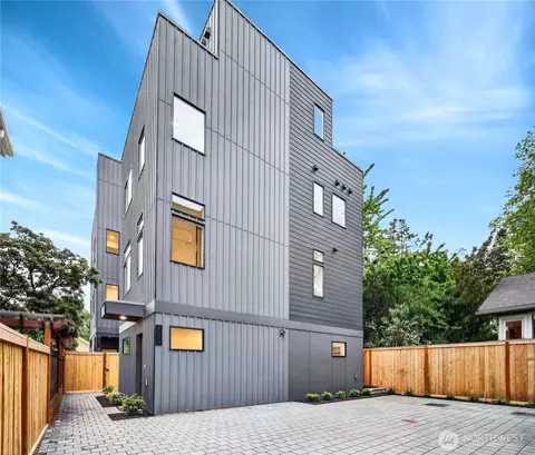 4529 Corliss Ave N, Seattle, WA 98103