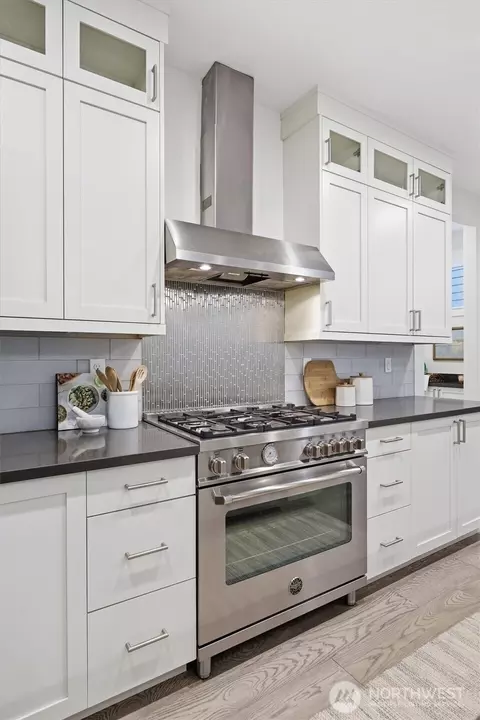 Kitchen - 4106 230th Pl SE, Bothell, WA 98021 photo 4 of 5