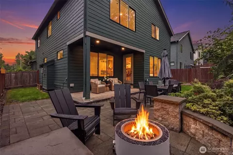 Exterior - 4106 230th Pl SE, Bothell, WA 98021 photo 7 of 8